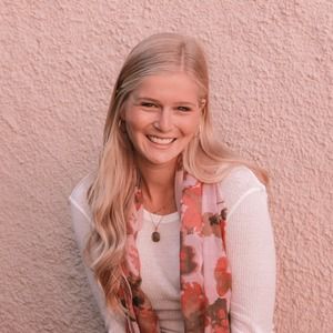 Meet your Posher, Olivia